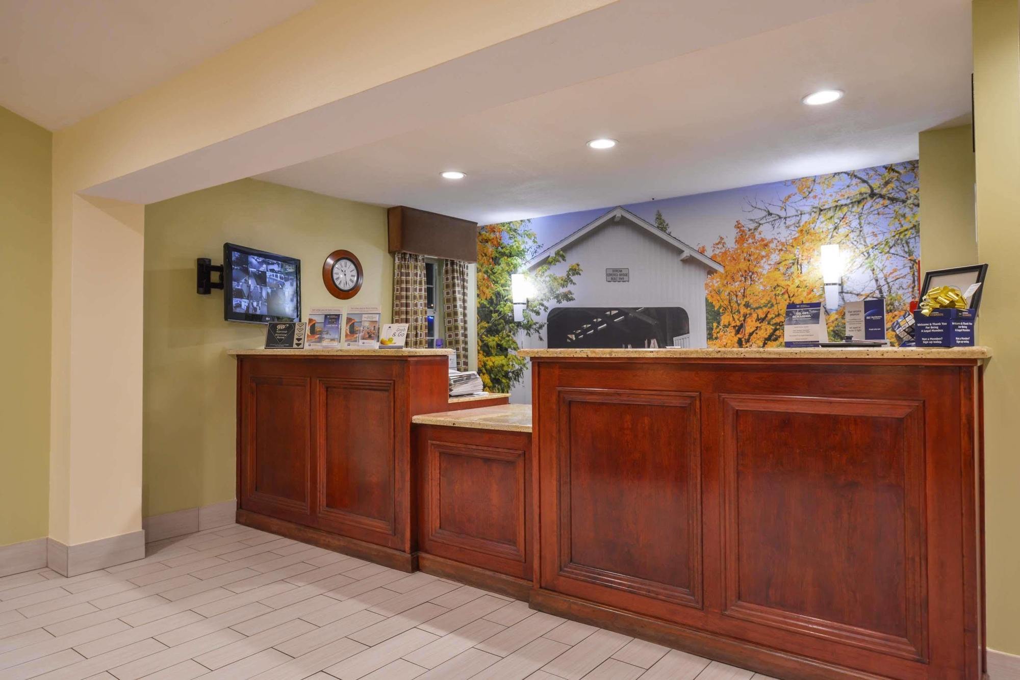 Best Western Cottage Grove Inn מראה חיצוני תמונה