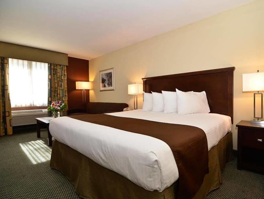 Best Western Cottage Grove Inn מראה חיצוני תמונה