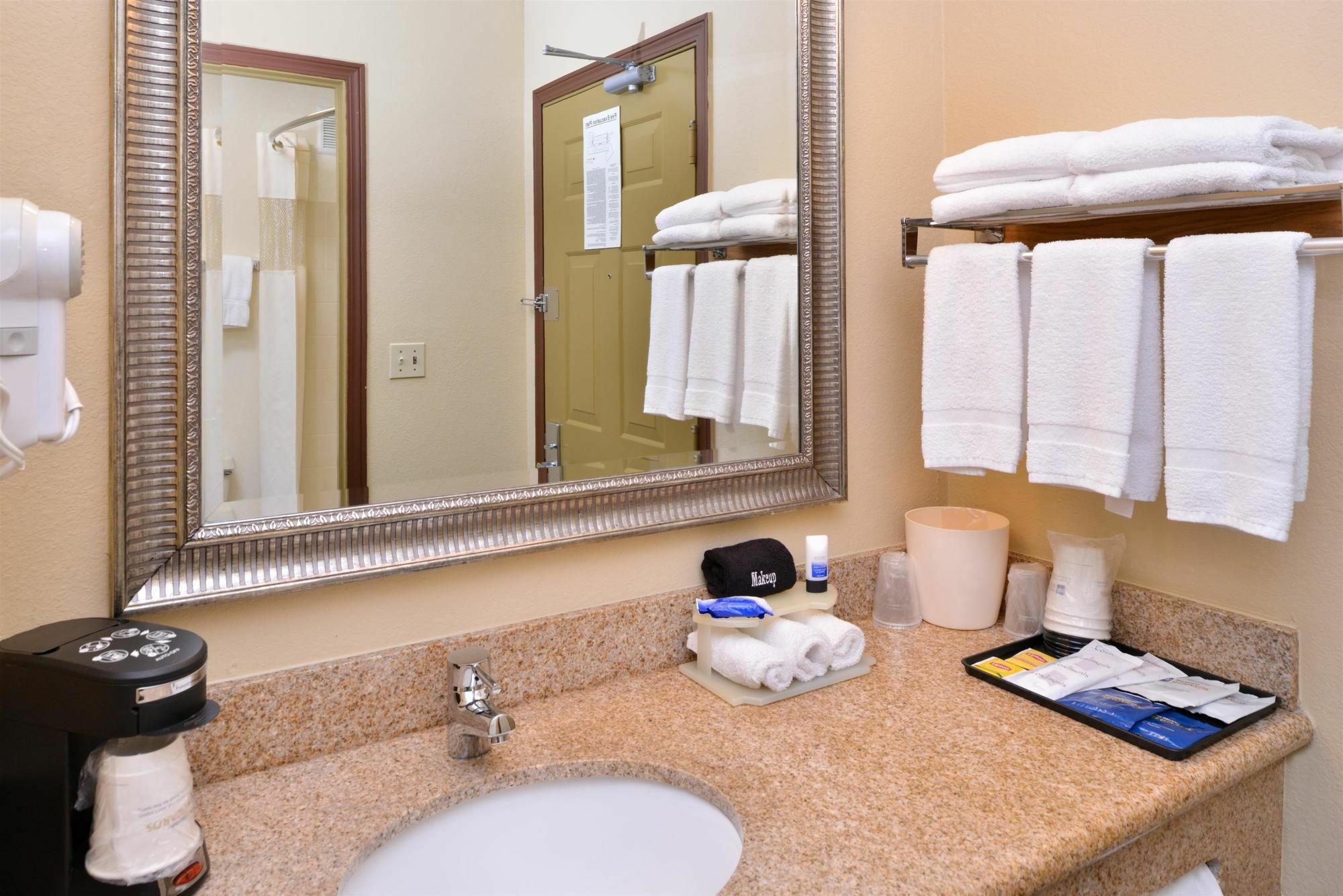 Best Western Cottage Grove Inn מראה חיצוני תמונה